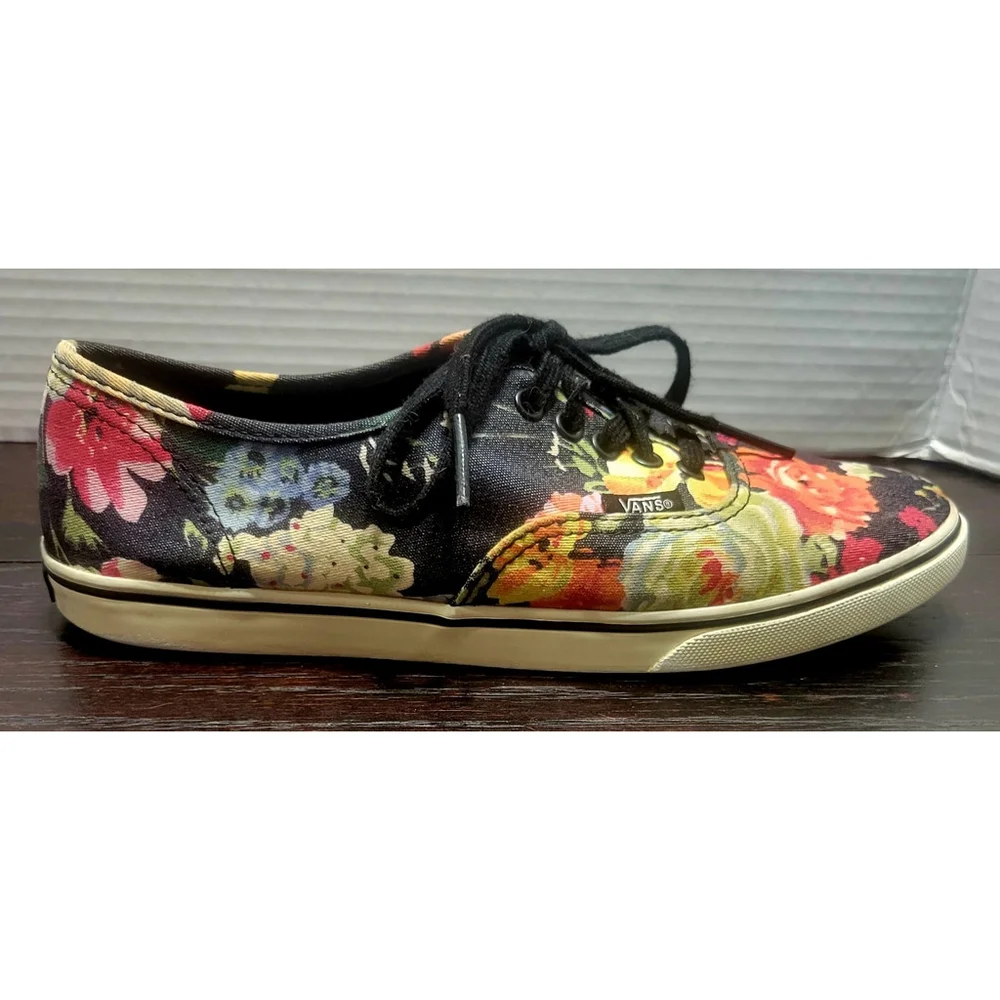Vans Womens Old Skool Lo Pro Black Garden Floral Lace-Up Sneakers, Size 6.5